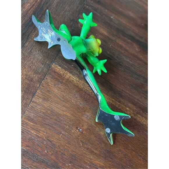 Freedom Frog by Kitty’s Critters - Picture 3 of 7